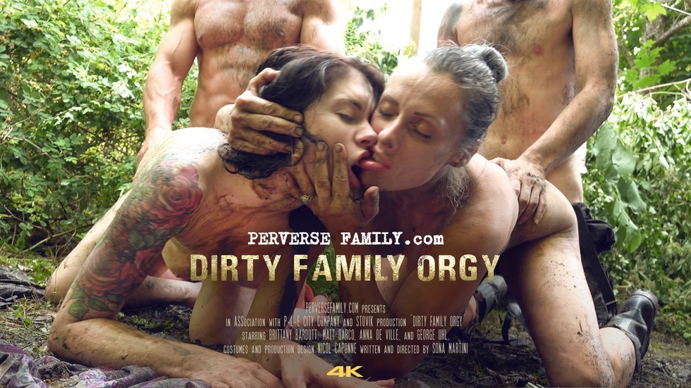 Perverse Family E Dirty Family Orgy – SD