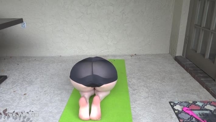 Cosmid 22 02 24 Amber Smith Does Some Yoga – SD